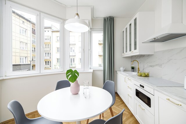 ネイティブ アパートメンツ ジュワフスキ 8A デラックス