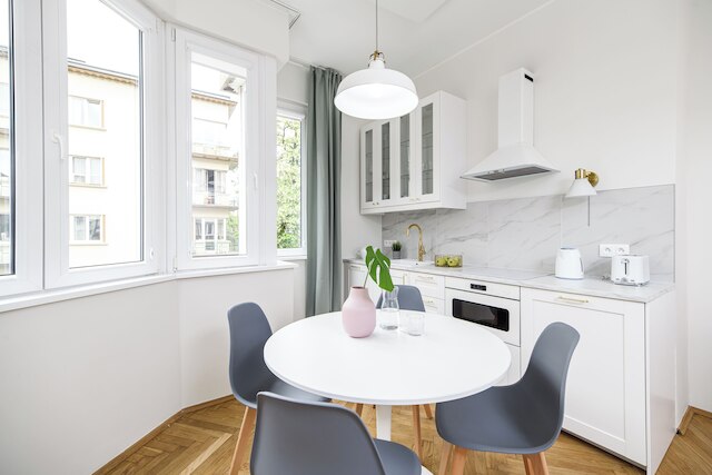 ネイティブ アパートメンツ ジュワフスキ 8A デラックス