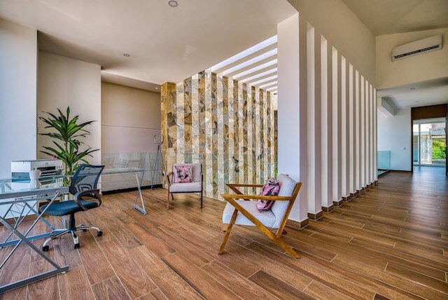 ユニコロマ テンプル 302