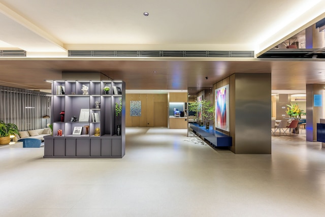 Holiday Inn Express Shanghai Jing'an Temple by IHG