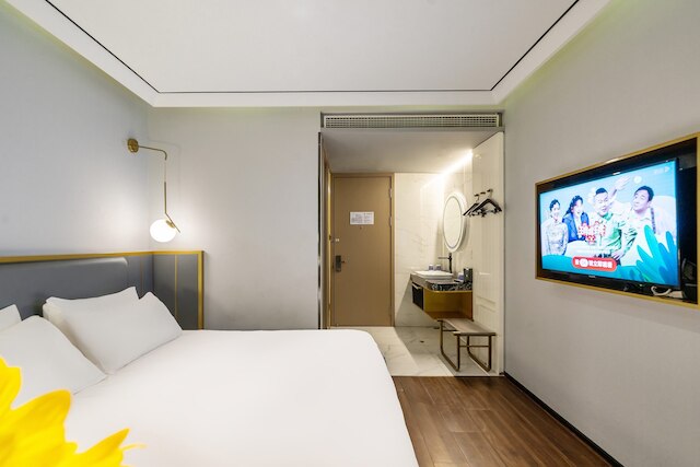 Qinfengyuan Hotel (Shanghai Xuhui District Zhongshan Hospital Jiashan Road Subway Station Branch)