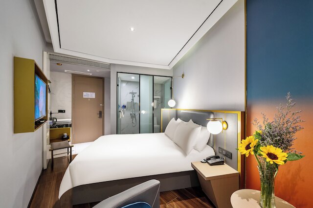 Qinfengyuan Hotel (Shanghai Xuhui District Zhongshan Hospital Jiashan Road Subway Station Branch)