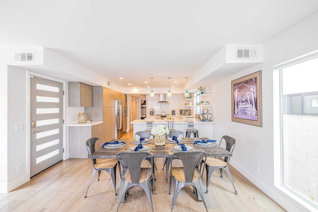 プライベート ルーフトップ + ステップス トゥ ザ ビーチ シック デザイン シーサイド スタイル バイ アバンステイ