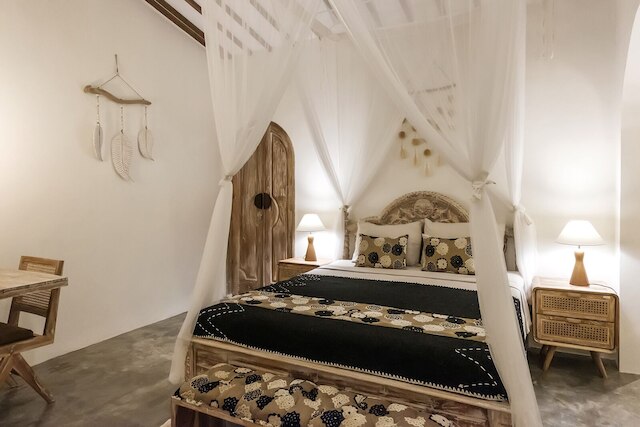 マデイラ ジャワニーズ ジョグロ、ジンバラン