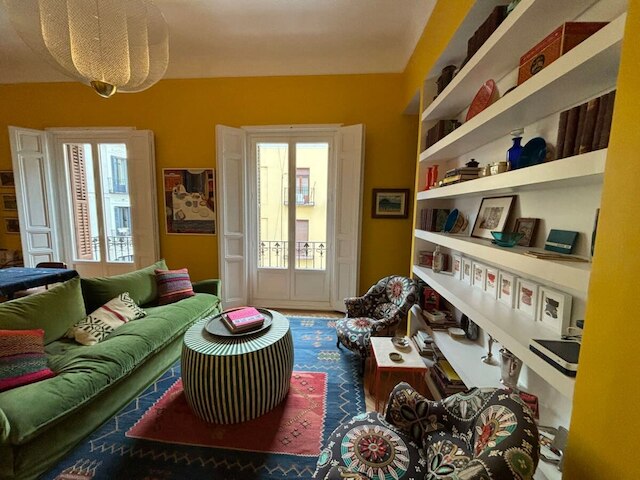 アーツィ ジェム カラフル 1ベッドルーム ホーム イン アントン マーティン