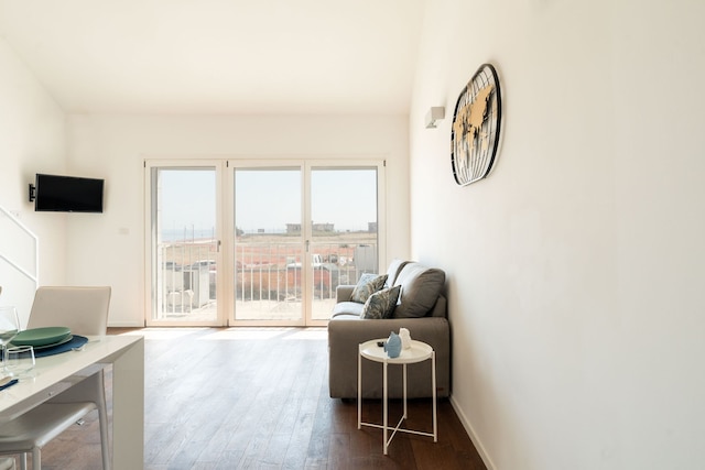 ロリータズ ビーチフロント ロフト