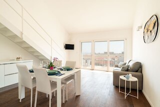 ロリータズ ビーチフロントロフト バイ ワンダフルイタリー