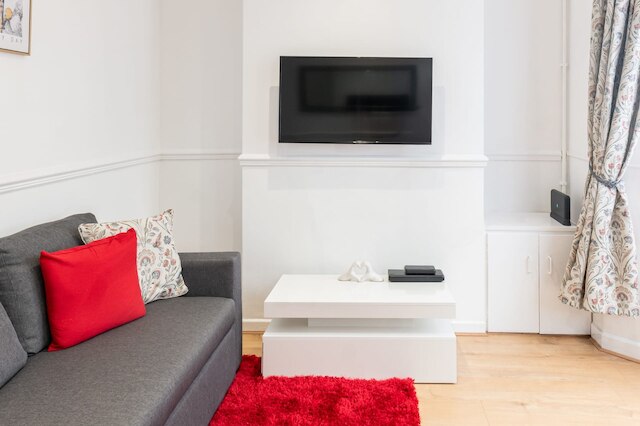 ホスト ステイ バードセイ ロード