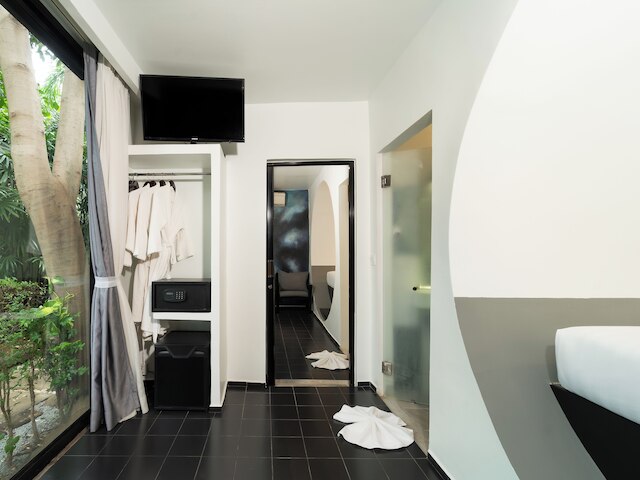 トンネル アーバン リトリート