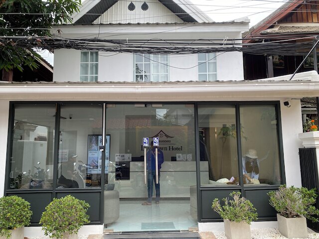 ダウンタウン ホテル