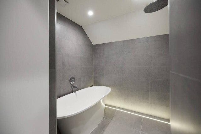 ザ ベイズウォーター リトリート - アドラブル 3ベッドルーム フラット ウィズ バルコニー