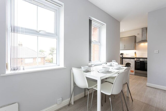 ラブリー ワンベッドルーム サービスド アパートメント イン エクルズ