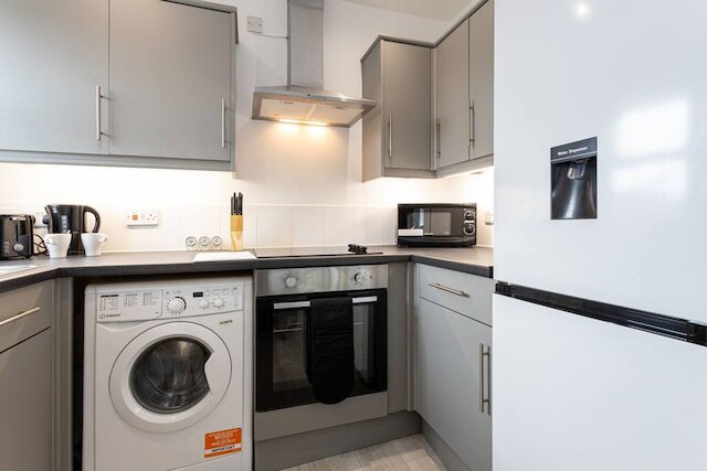 ラブリー ワンベッドルーム サービスド アパートメント イン エクルズ