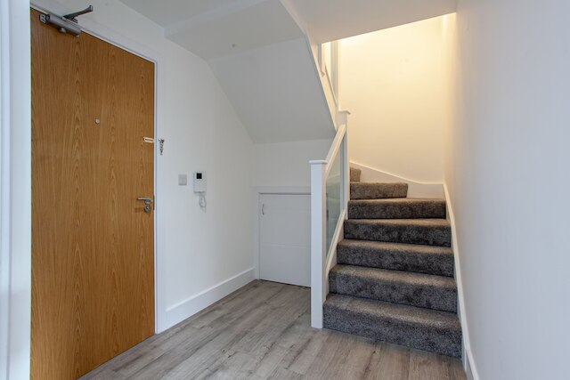 スペーシャス トゥー ベッドルーム ペントハウス イン MCR シティ センター