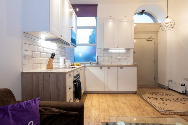 ユニーク 1 ベッドルーム アパートメント バイ ピロー ルームズ