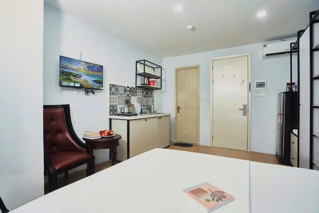 エコ ネスト ホテル & アパートメント