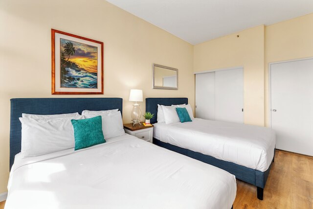 ダイヤモンド ヘッド アンド パーシャル オーシャン ビューズ ウィズ 2 ベッズ アンド パーキング