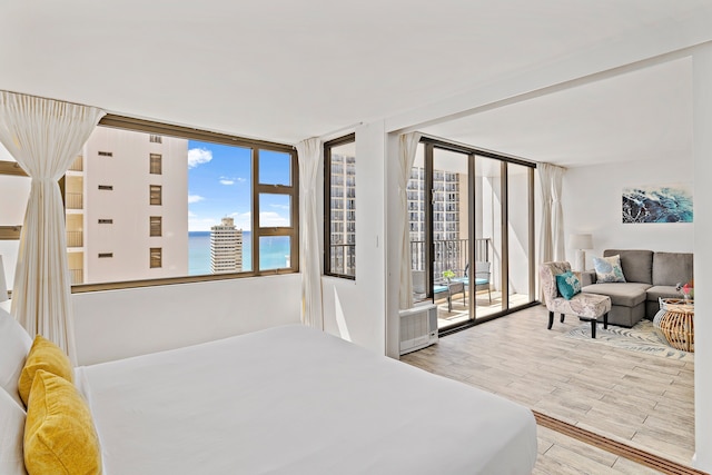 ハイ フロア オーシャン ビュー コンド (キング ベッド アンド パーキング)