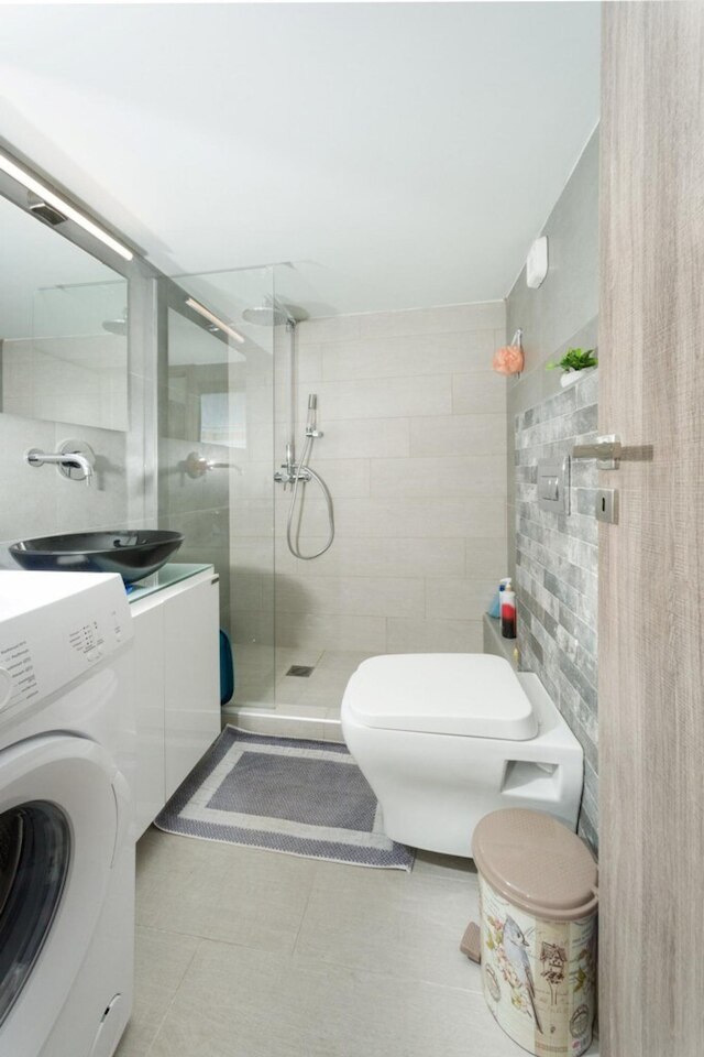 バブルズ アパートメント - At002