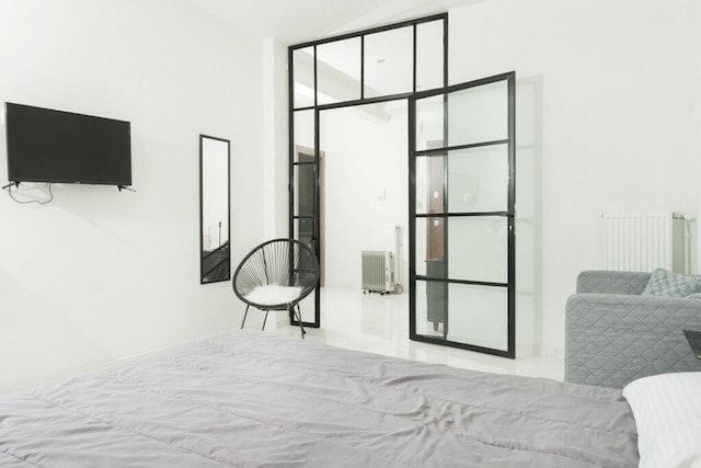 バブルズ アパートメント - At002