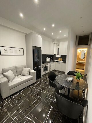 ザ ブラック パール - At095