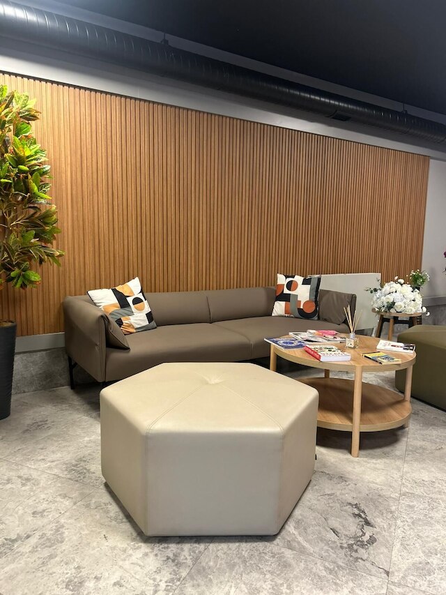 フレズヤ - エクスクルーシブリー ウーマン