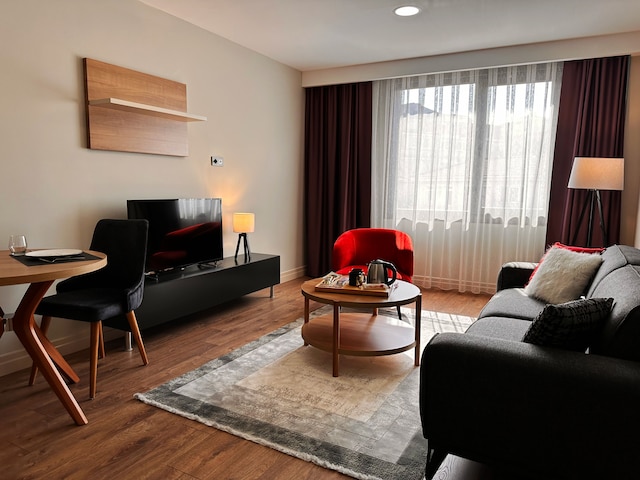 フレズヤ - エクスクルーシブリー ウーマン