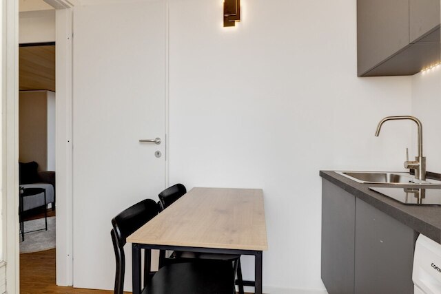 コージー スタジオ ペントハウス ウィズ スタニング ビュー バルコニー