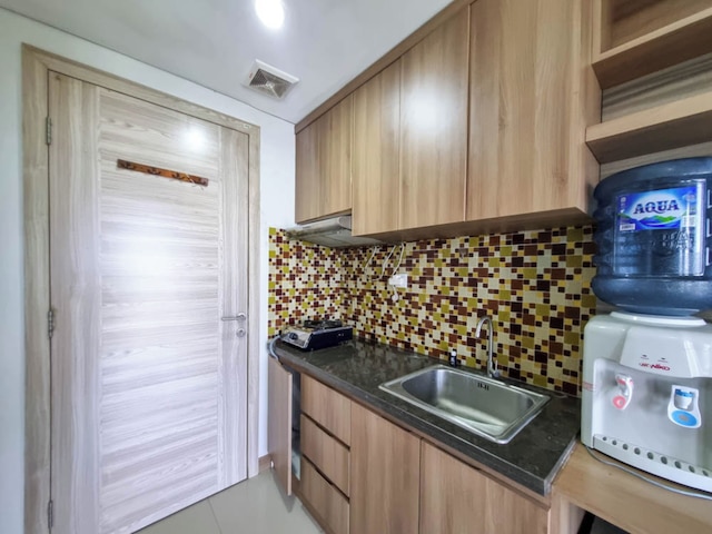 モダン ルック スタジオ アット タマン メラティ シンドゥアディ アパートメント