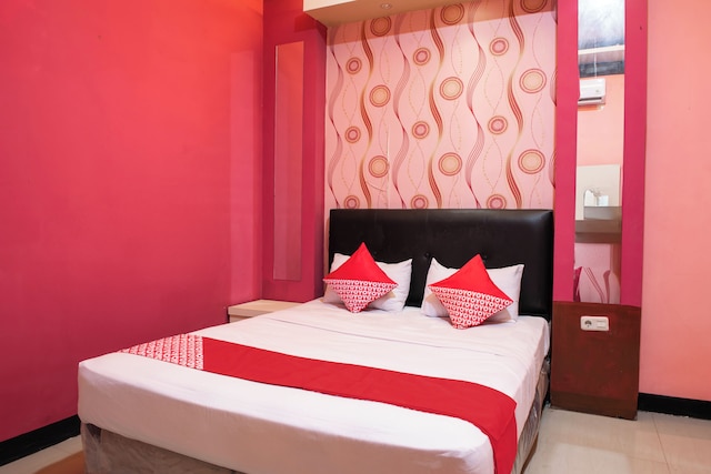 ホテル O ホームステイ プスパ ゲミラン シャリア