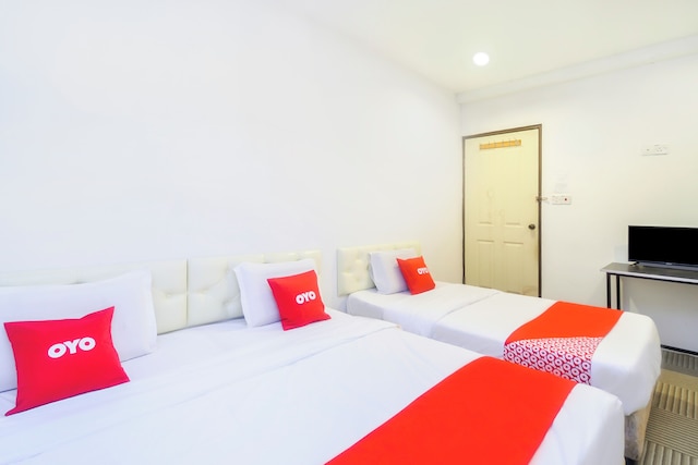 OYO 44017 L & C プレミアム ステイ