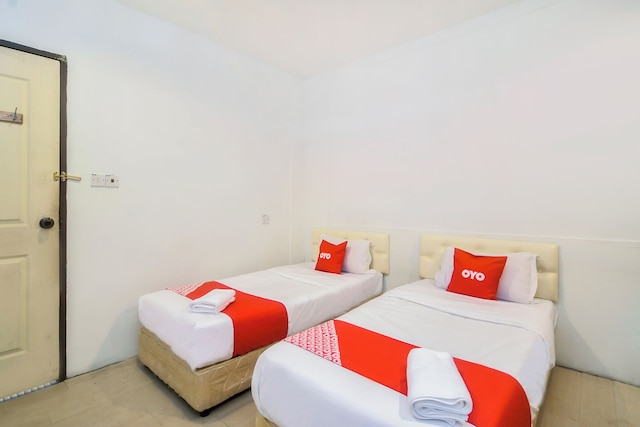 OYO 44017 L & C プレミアム ステイ