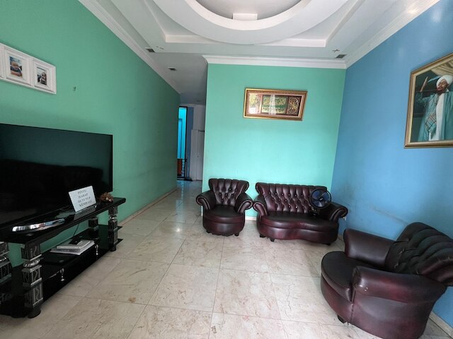 OYO 94141 アル ファティ レジデンス シャリア 1