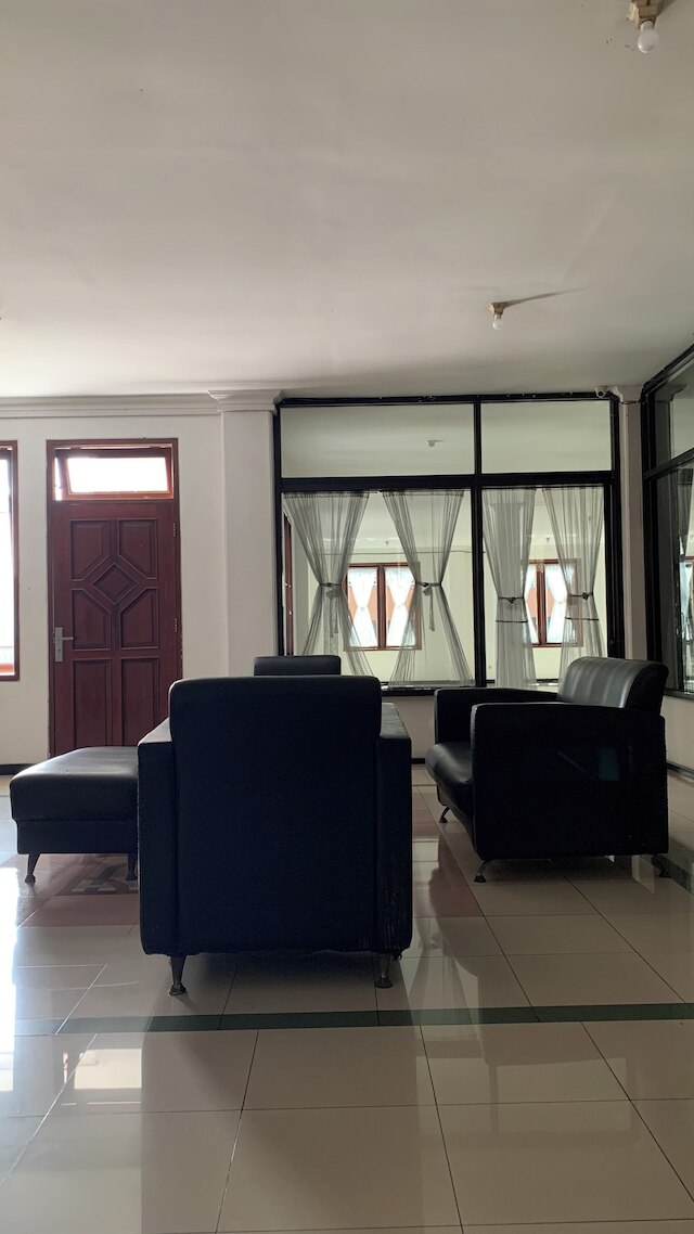 SPOT ON 94142 アル ファティー レジデンス シャリア 2