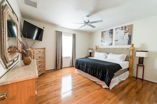 シック リノベーテッド オアシス: ディズニー & ユニバーサル ニアバイ 4 ベッドルーム ホーム