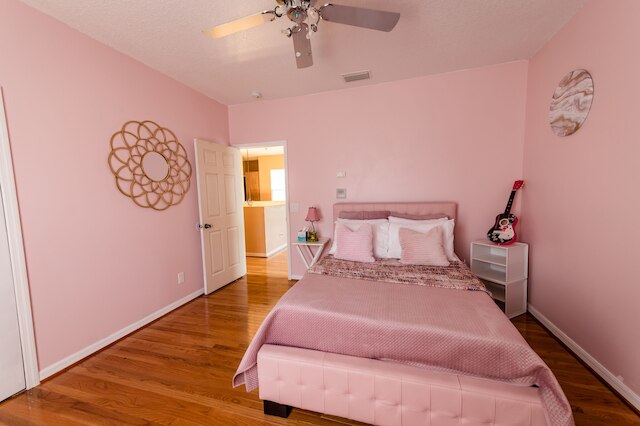 シック リノベーテッド オアシス: ディズニー & ユニバーサル ニアバイ 4 ベッドルーム ホーム