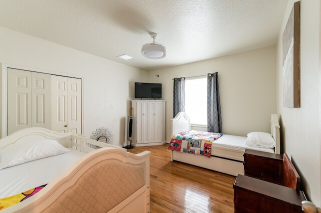 シック リノベーテッド オアシス: ディズニー & ユニバーサル ニアバイ 4 ベッドルーム ホーム