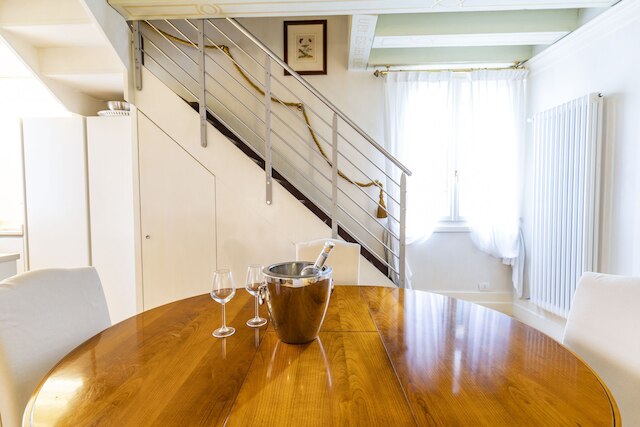 ゴンドラ ラグジュアリー アパートメント