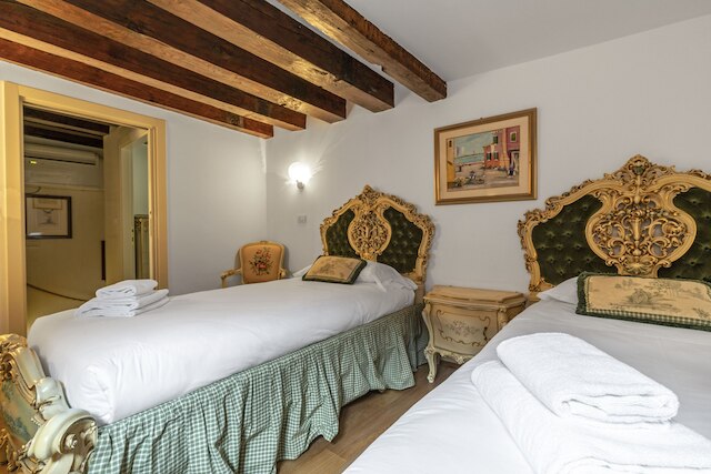 ゴンドラ ラグジュアリー アパートメント