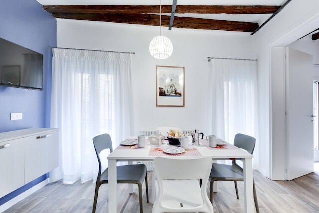 カ ディ コルテ ドナ バイ ワンダフル イタリー