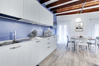 カ ディ コルテ ドナ バイ ワンダフル イタリー