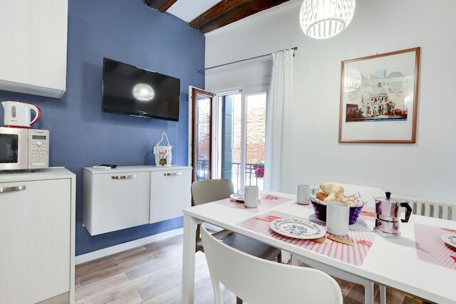 カ ディ コルテ ドナ バイ ワンダフル イタリー