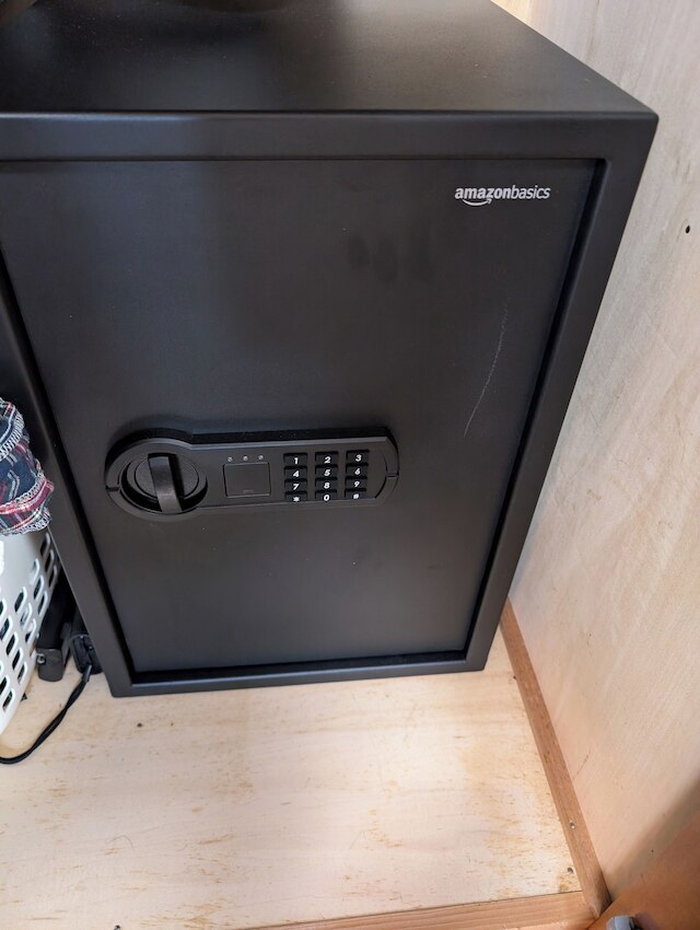 Private rooms in togo beach side house