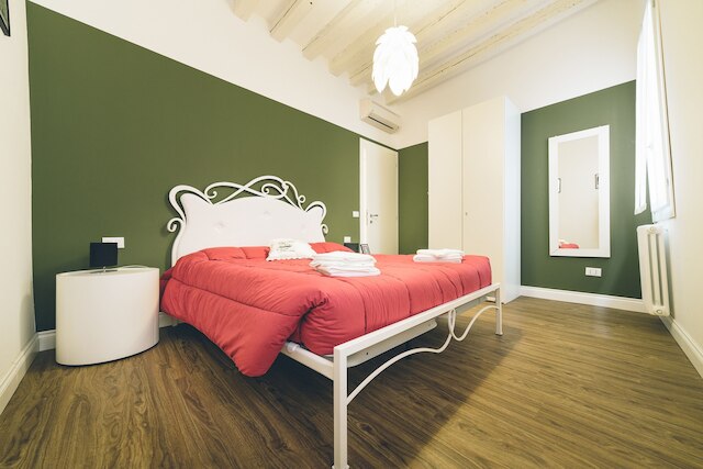 ゴールド アパートメント by ワンダフル イタリー