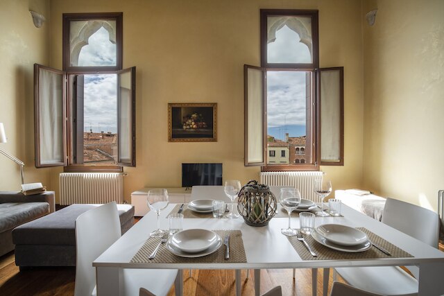 ドージェ パレス 4 - ロクズ