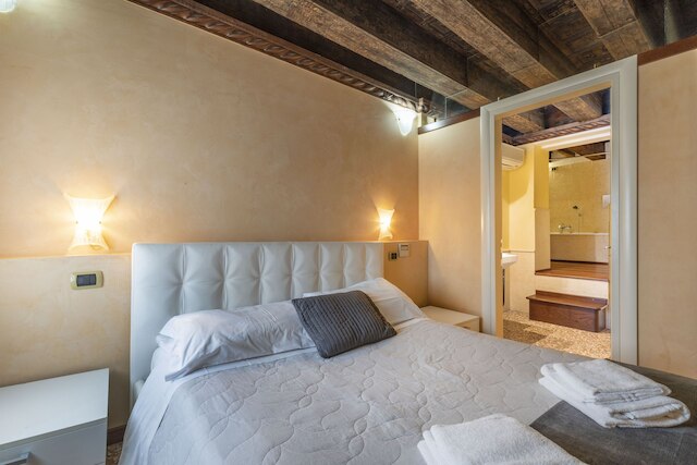 ドージェ パレス 1 - ロクズ