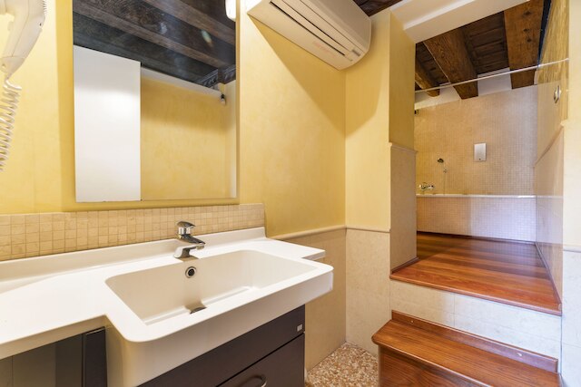 ドージェ パレス 1 - ロクズ