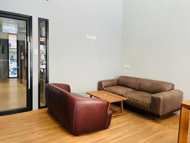 ウッドストーリー ブティック ホテル