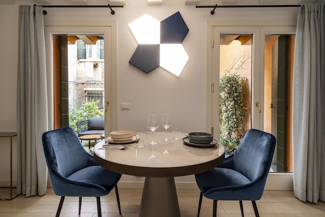 ザ ブルー ライト バイ ワンダフル イタリー