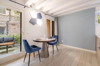 ザ ブルー ライト バイ ワンダフル イタリー